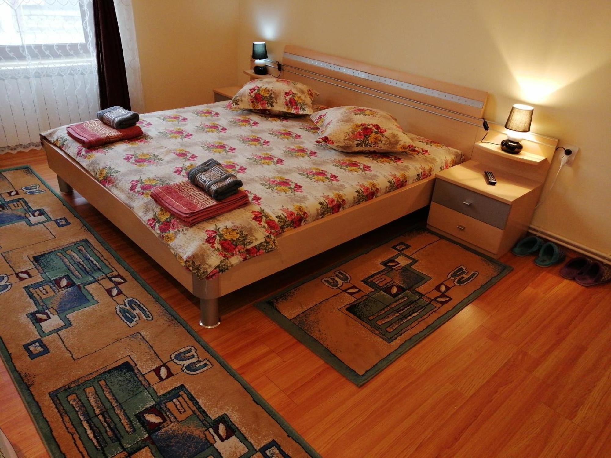 Hotel Casa Ovi Si Simo Haţeg Exteriér fotografie