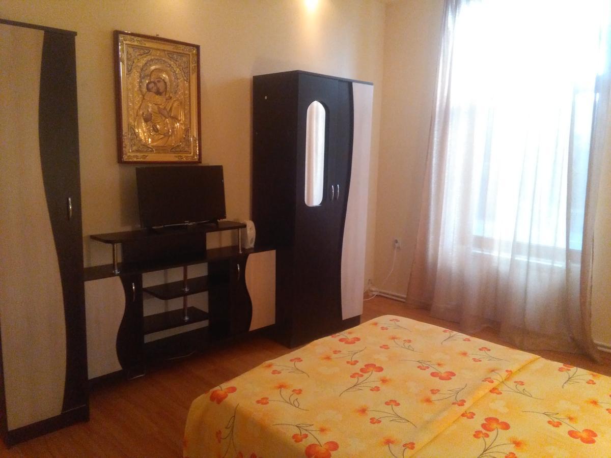 Hotel Casa Ovi Si Simo Haţeg Exteriér fotografie