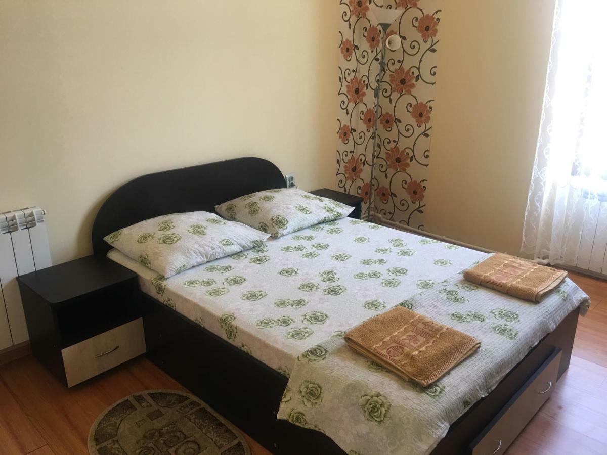 Hotel Casa Ovi Si Simo Haţeg Exteriér fotografie