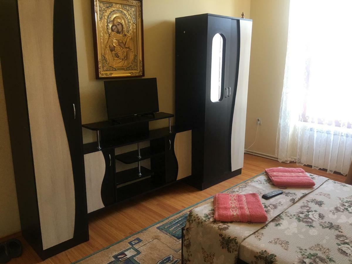 Hotel Casa Ovi Si Simo Haţeg Exteriér fotografie